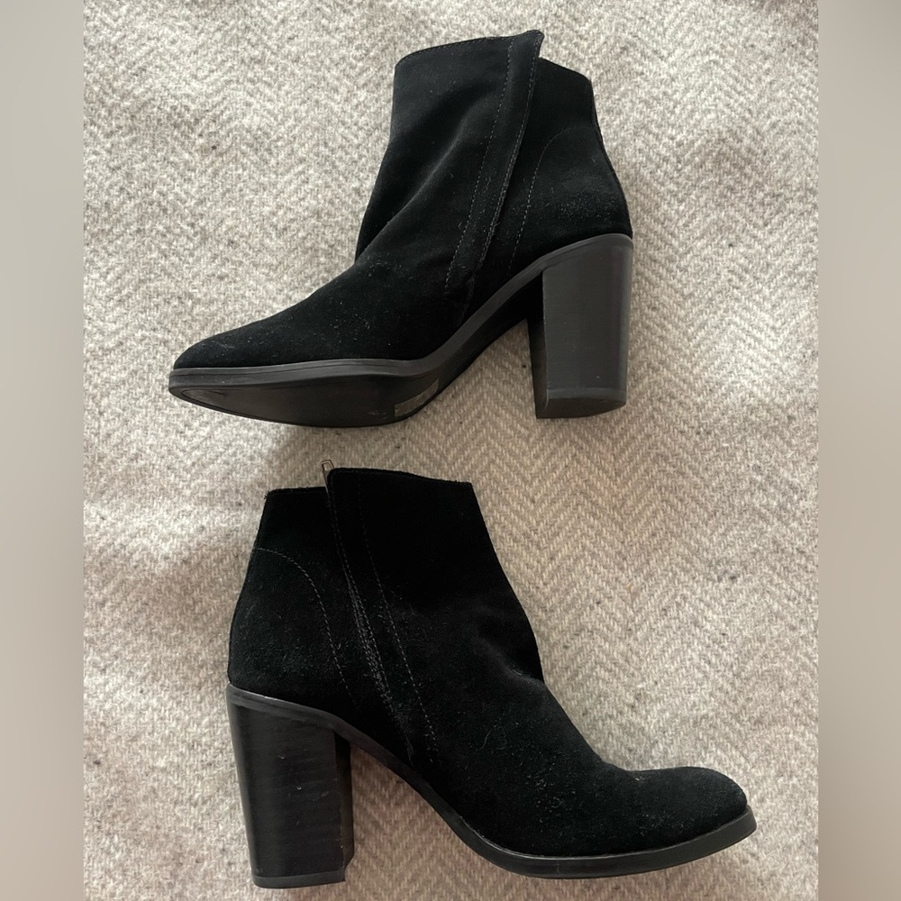 Dolce Vita- black suede/leather booties